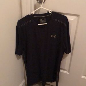 Black under armor shirt